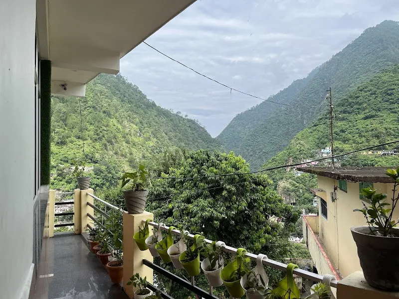 Ashok Home Stay & Restaurant