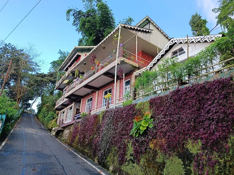 Greenview Homestay ( Best Homestay In Giddha Pahar & Kurseong)