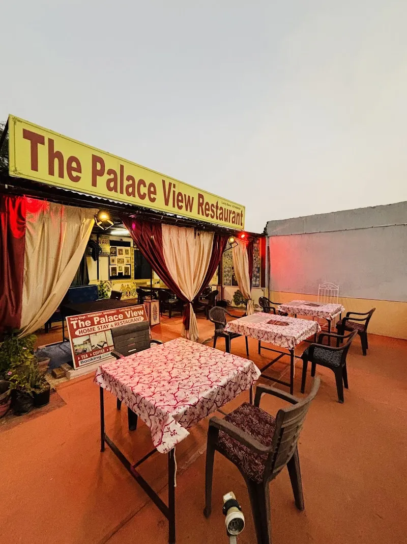 THE PALACE VIEW HOMESTAY AND RESTAURANT