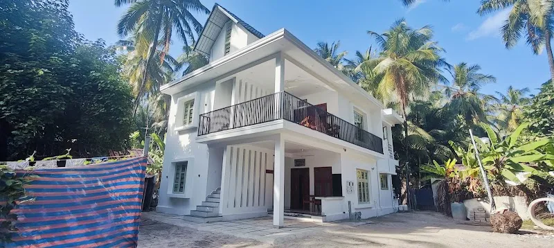 WHITE PALACE INN