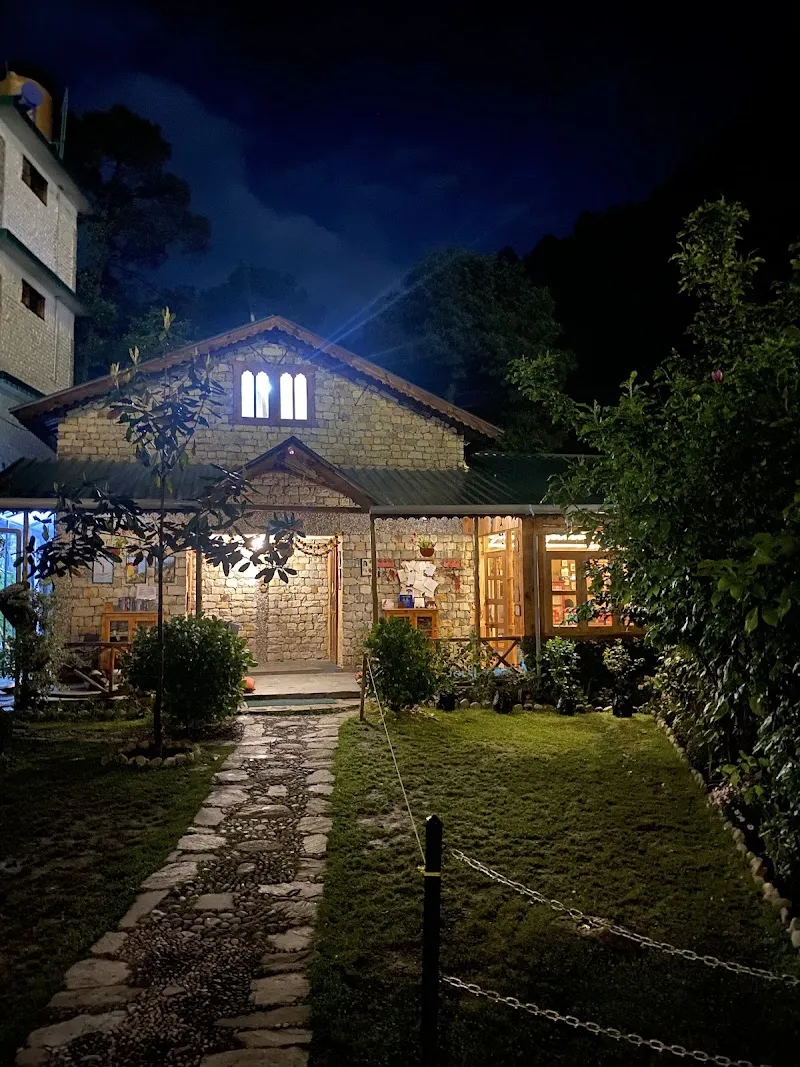 The Forest Edge,Tirthan valley