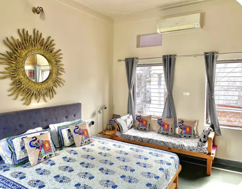 Raghuniwas - Home Stay