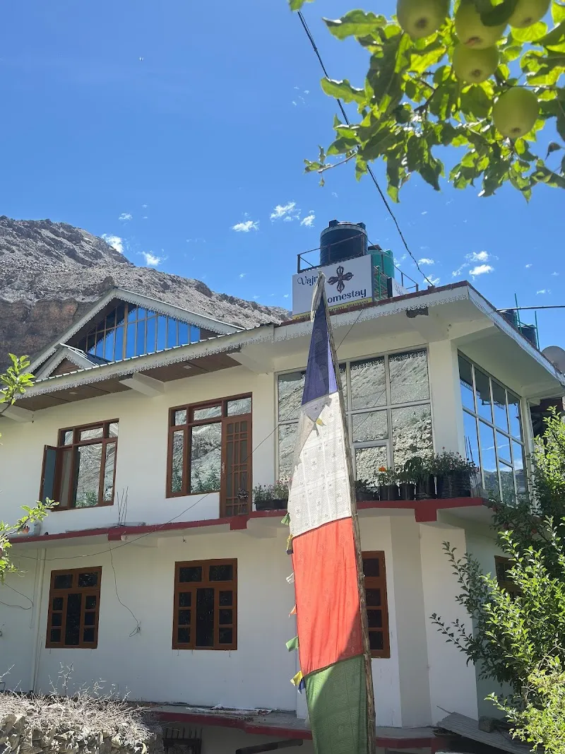 Vajra Homestay shalkhar
