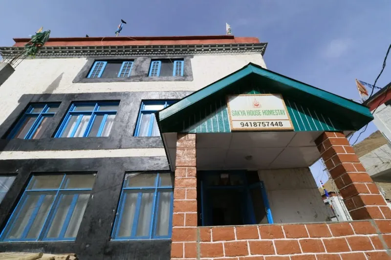 Sakya Homestay, Kaza