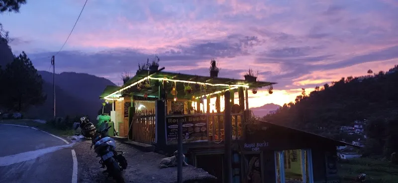 ROYAL BUCKS CAFE & HOMESTAY