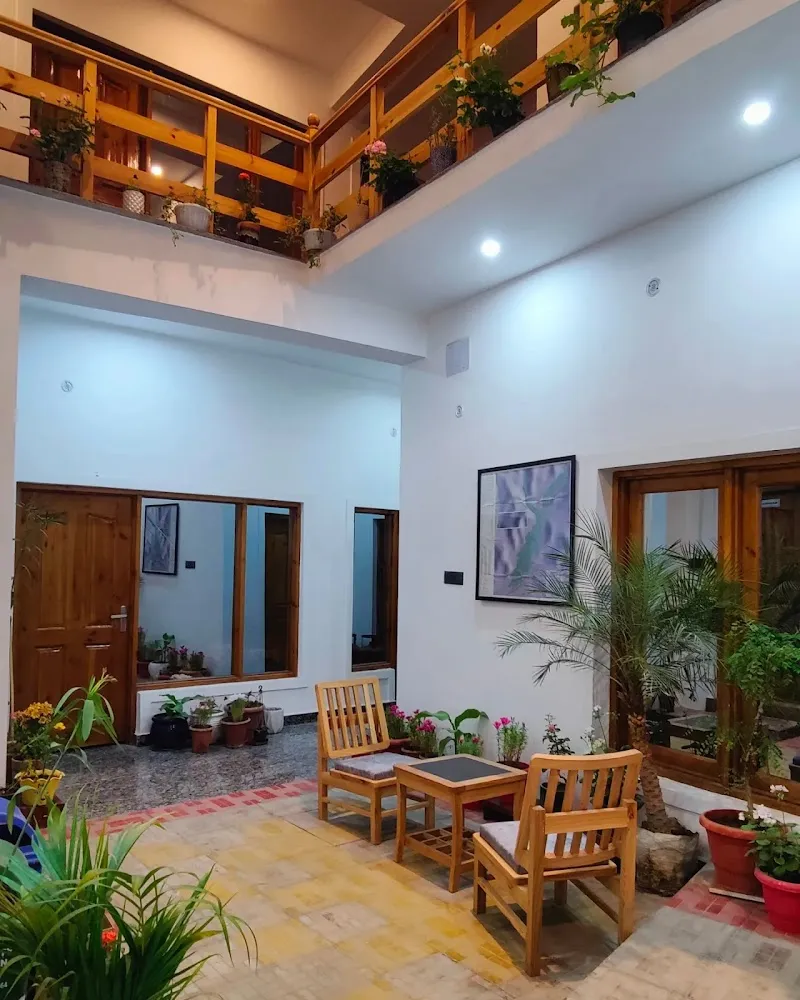 EILLA HOMESTAY