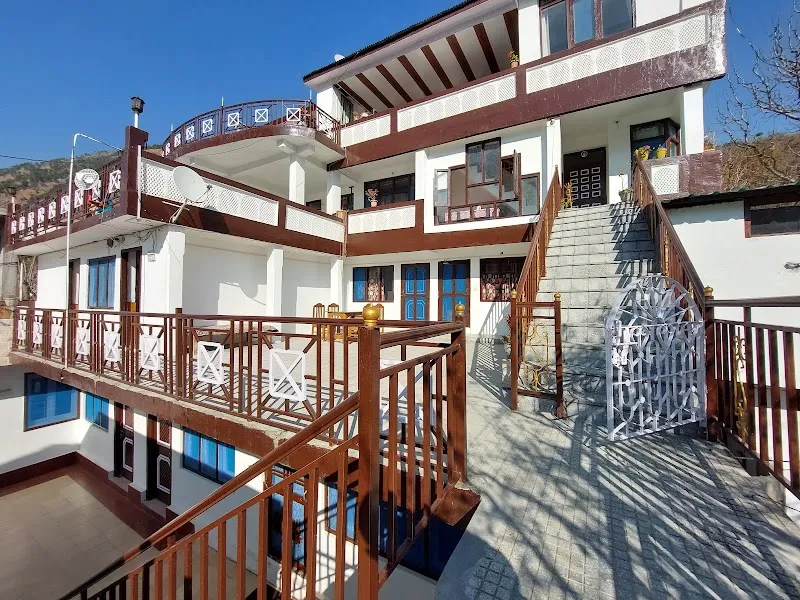 TIRTHAN CREST HOMESTAY