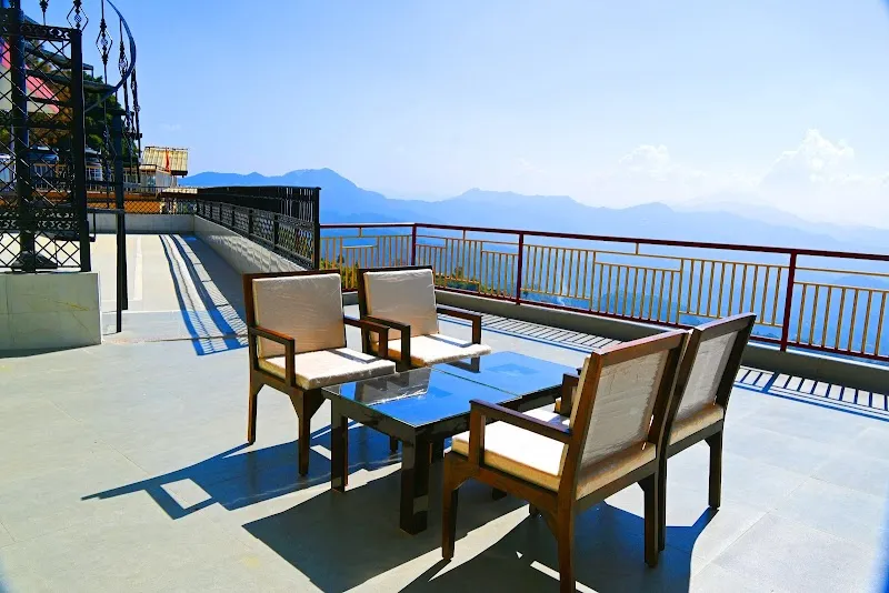 Jenisha Royale Inn