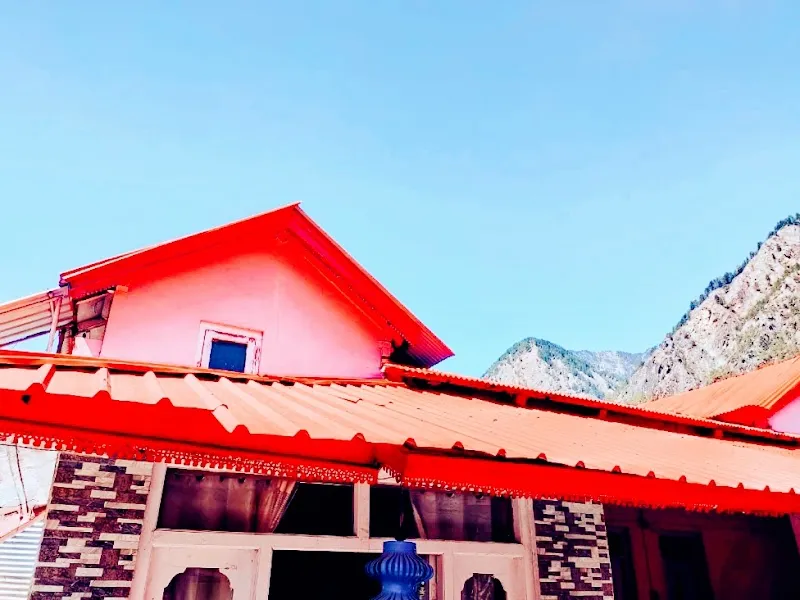Pink House Homestay