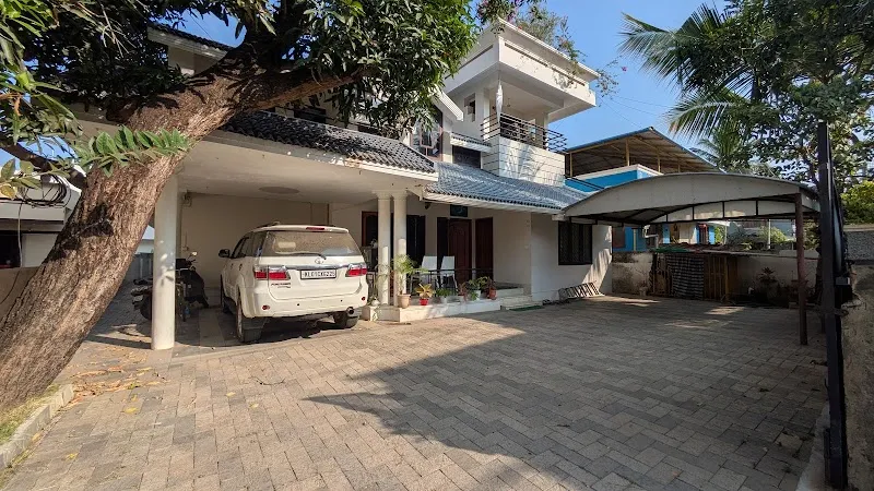 Sinai Homestay (Near Attukal & Padmanabhaswamy Temples) - 2BHK Family Apartment