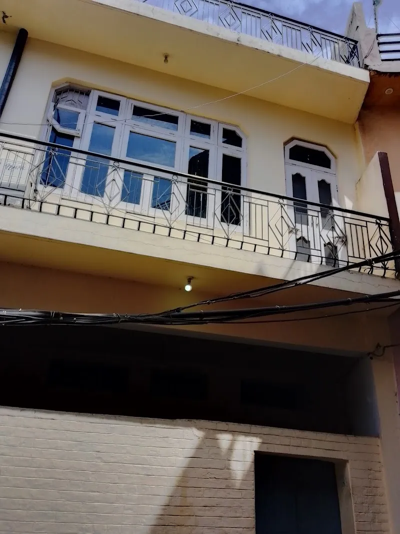 Girls Pg rooms in nalagarh