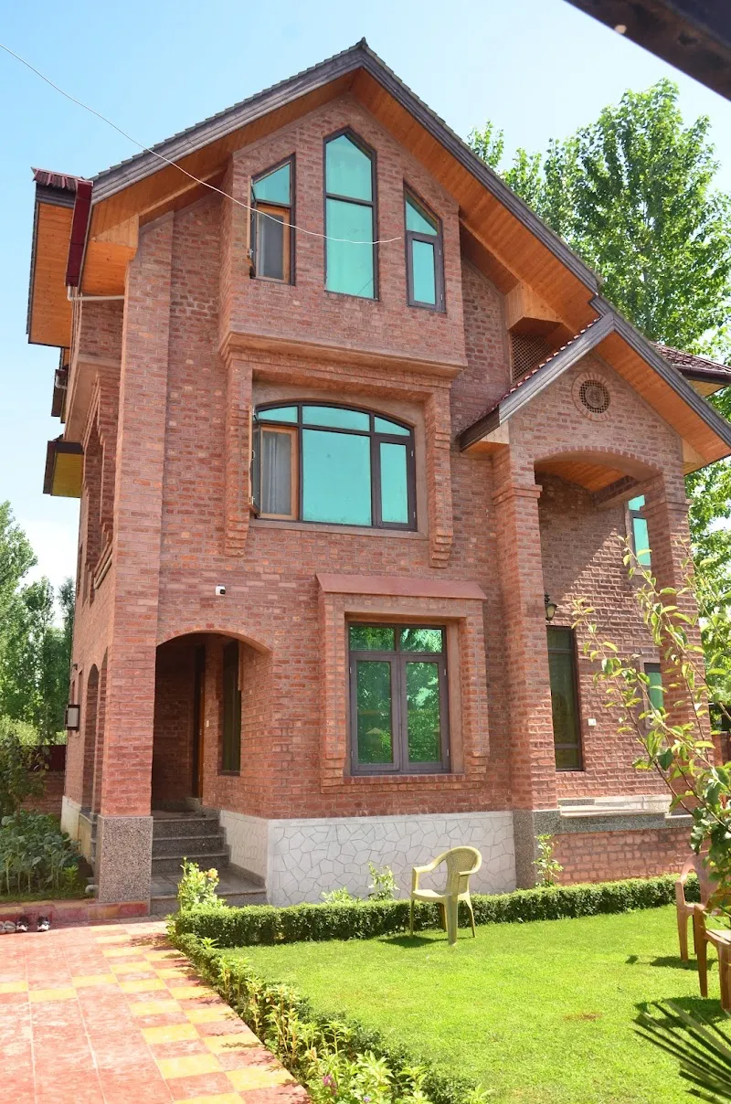Sheerazi Homestay