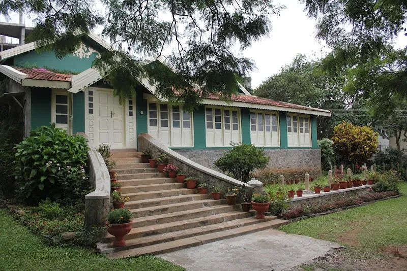 Fairholme Bungalow - Ama stays and trails