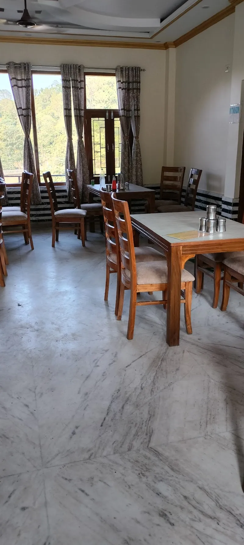 Shri Hari Food & Home Stay