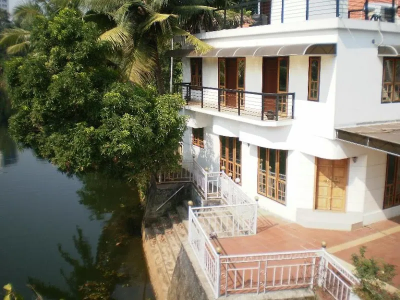 Kumarakom Guest House-Service Apts Daily Rentals Vacation Homes Short Stay Holiday Homes in Kottayam