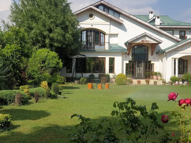 Birds and Breeze Home Stay