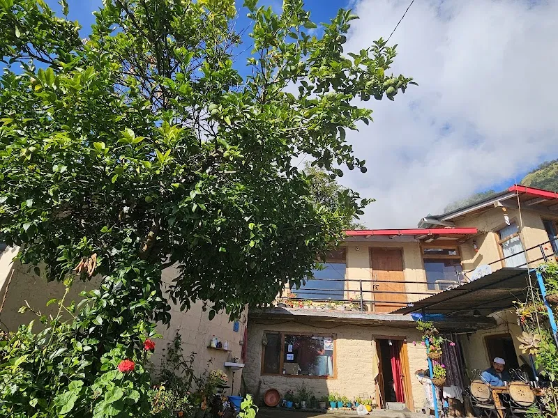 Basanti Rawat Home Stay (Rosemary Home Stay)