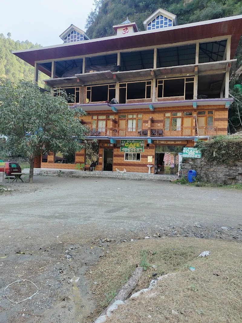Hill down cafe and homestay