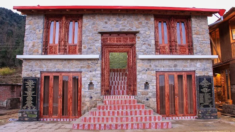 Basa Homestay | Khirsu