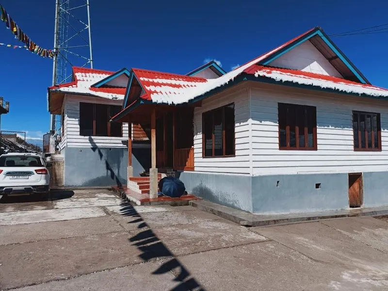 DONGSAR HOMESTAY
