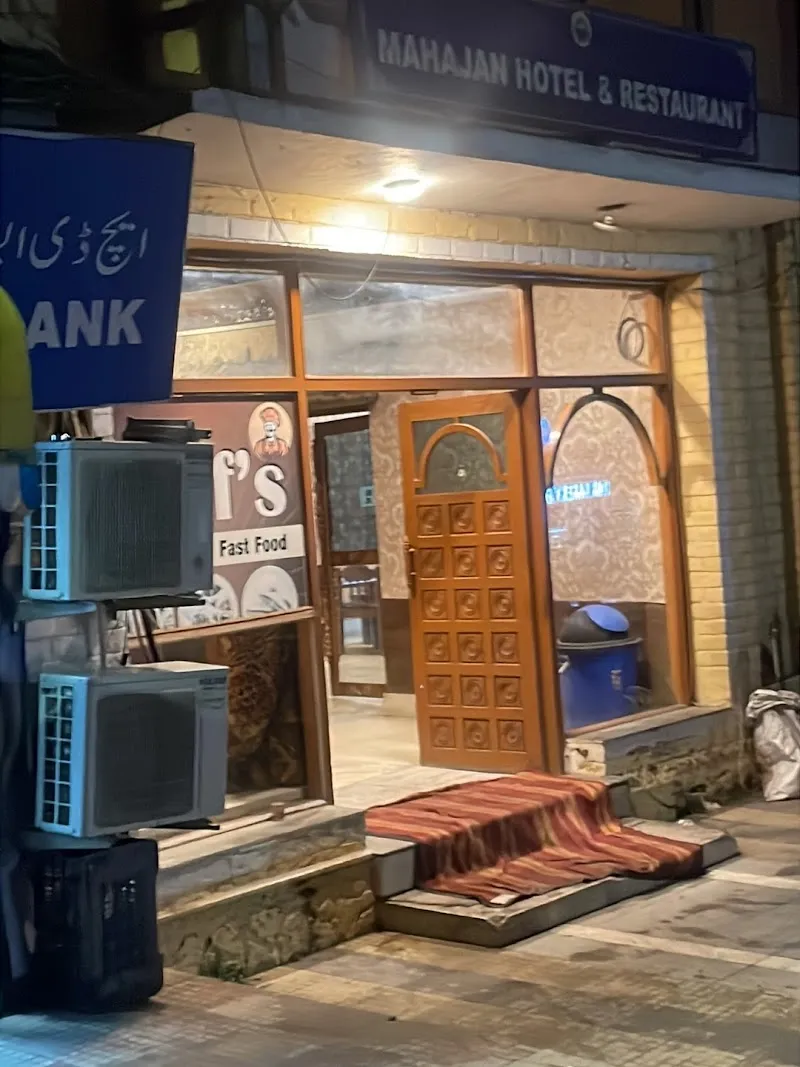 Hotel Saif's and Restaurant Tangmarg