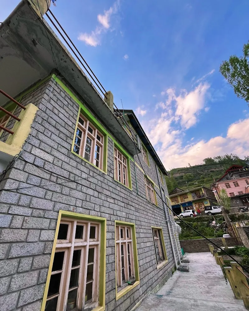 SNOWFLAKE HOMESTAY
