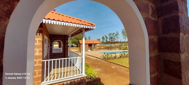 REDSTONE VINTAGE RESORTS