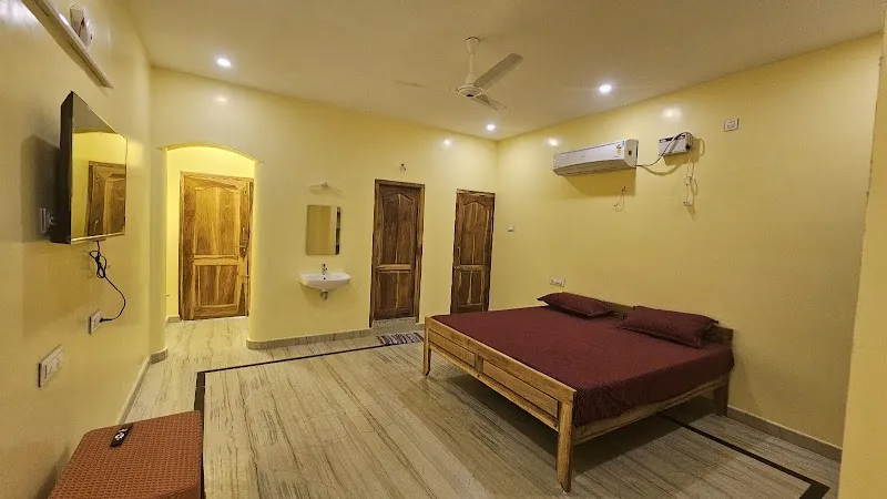 CHENDUR MURUGAN HOME STAY