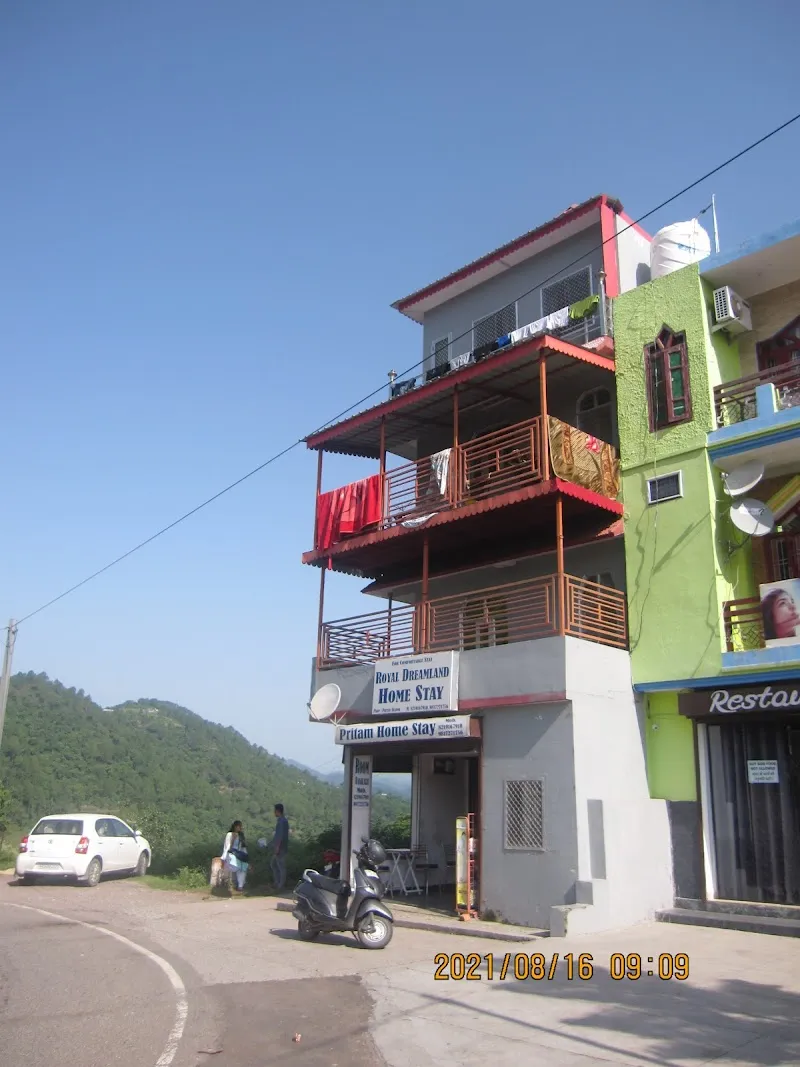 Thakur Home Stay
