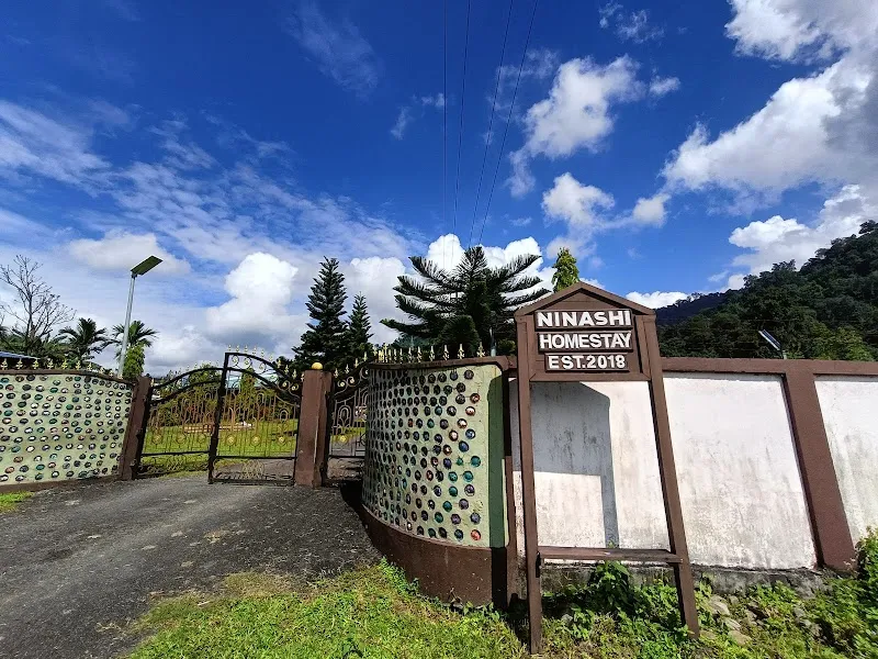 Ninashi Homestay