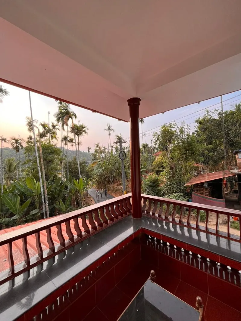 ENPATHINCHIRA HOMESTAY