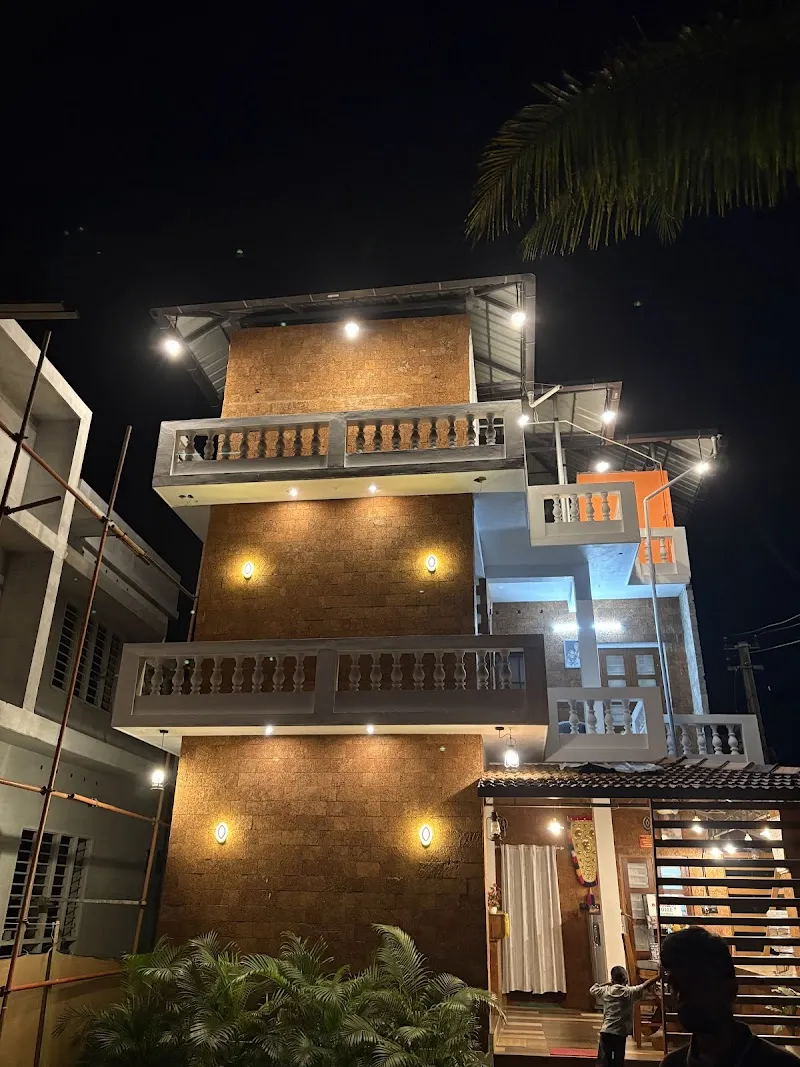 Kaayalkaatt Homestay