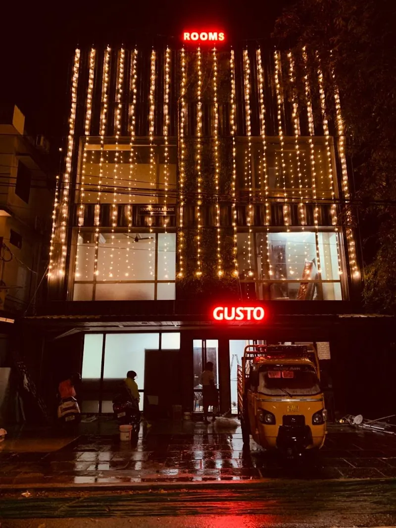 GUSTO 4 STAY L. L. P TOURIST HOME