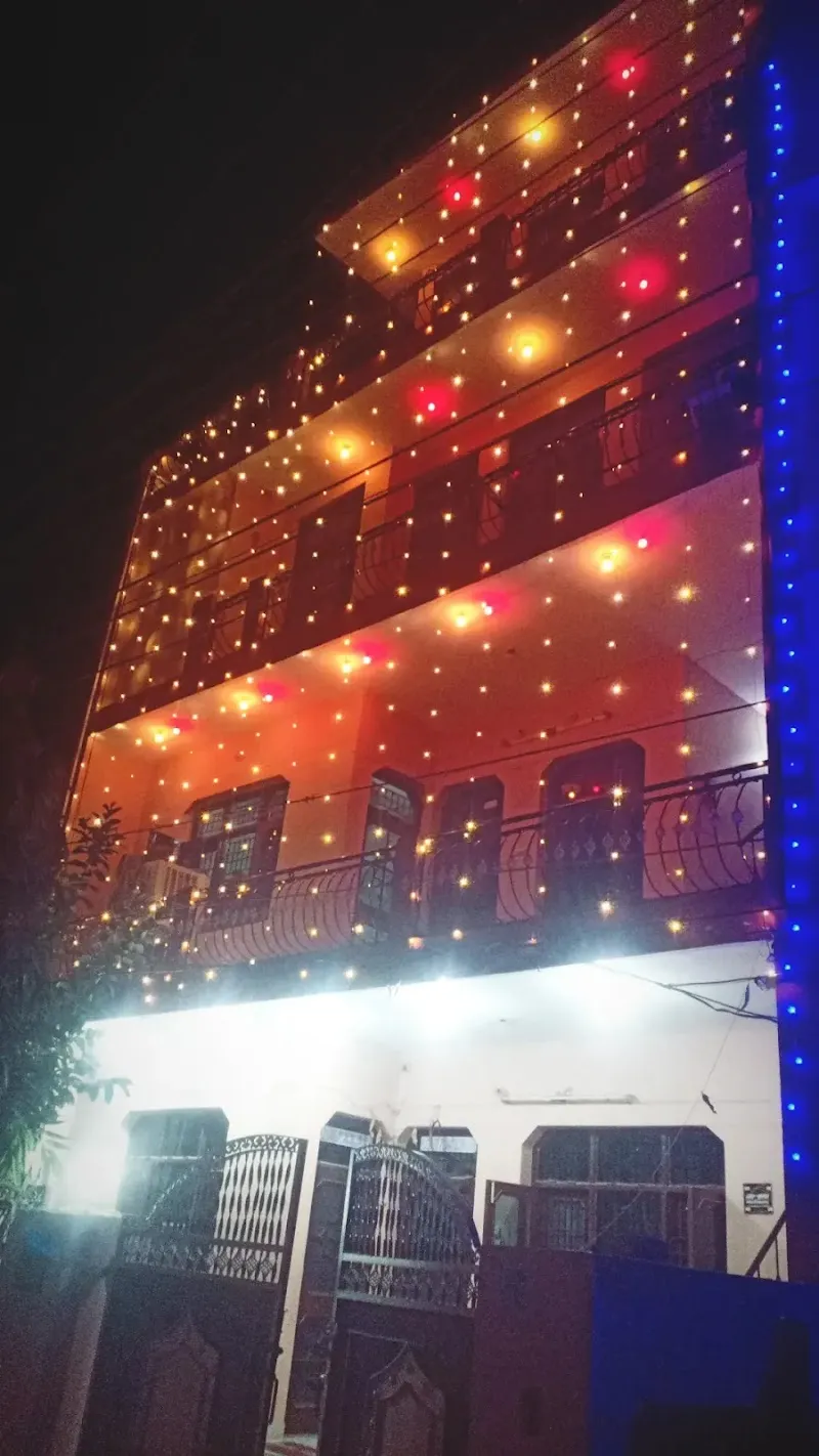 J.P PG Guest House, Home Stay