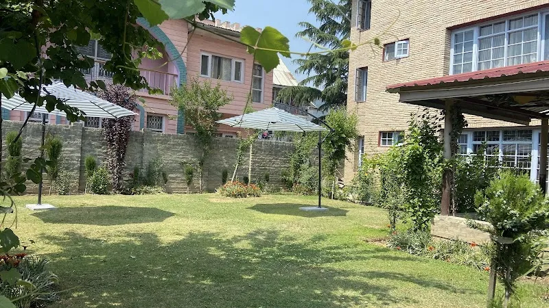 DOVE HOMES, KURSU- RAJBAGH