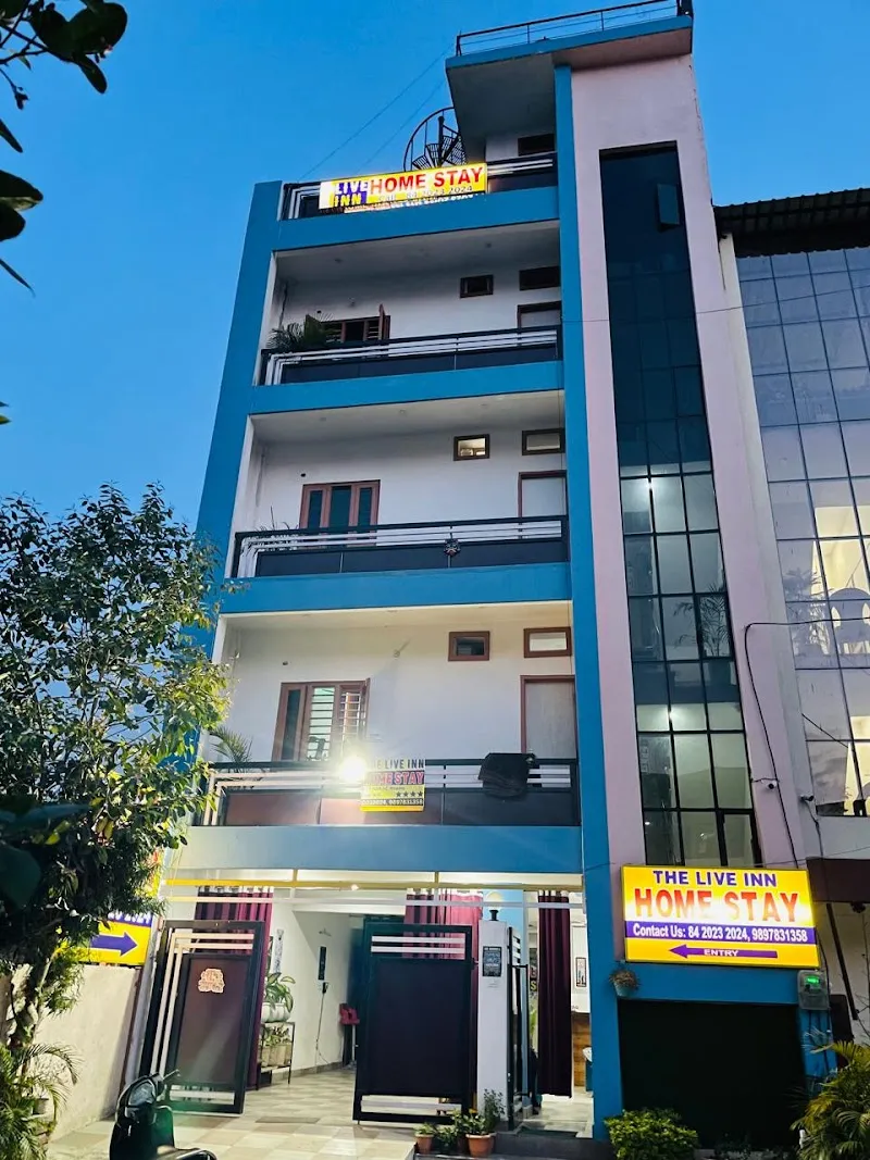 The LIVE INN Home Stay