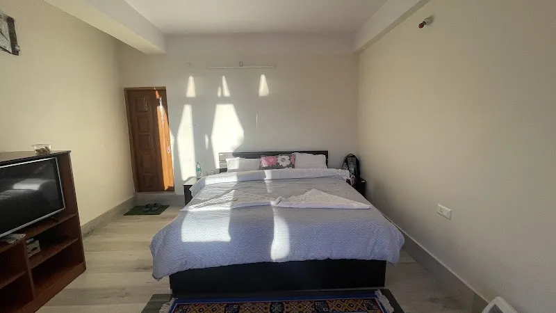 Tara yana home stay