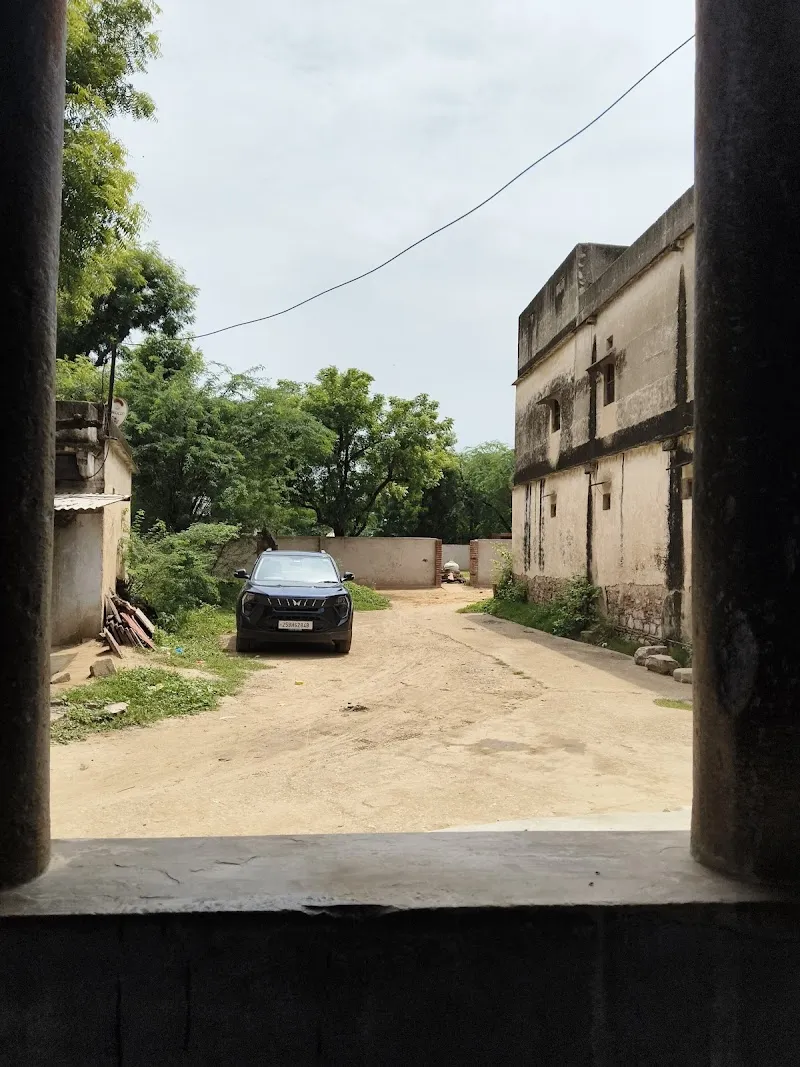 Jaluthariya's House